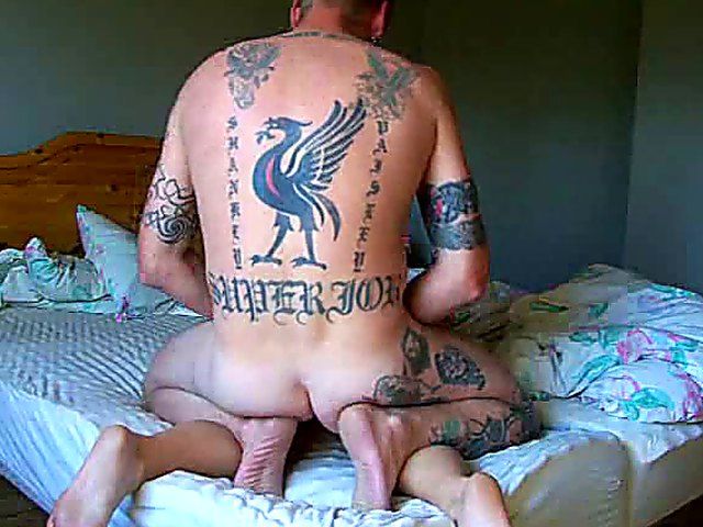 Mature couple enjoying a morning fuck