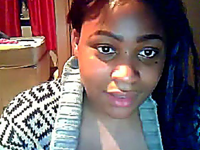 Plump ebony webcam girl with big naturals 