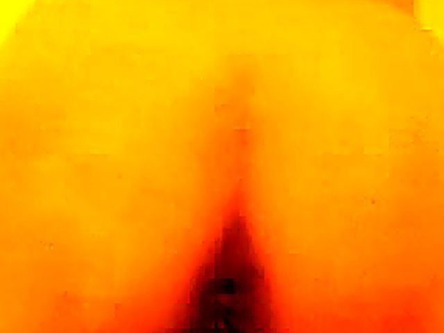 Teen girl bounces on cock in a hotel room