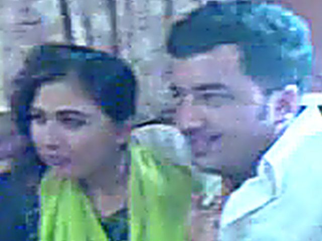 Pretty Pakistani wife kisses her handsome husband