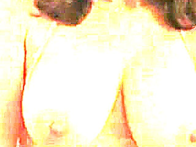 Big bouncy tits love to be squeezed