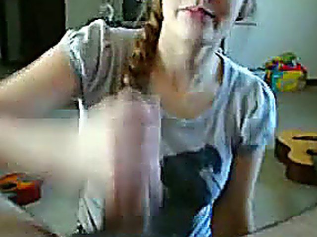 Beautiful girlfriend sucks meaty cock like a pro