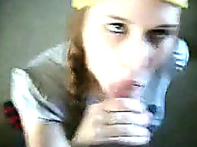 Beautiful girlfriend sucks meaty cock like a pro