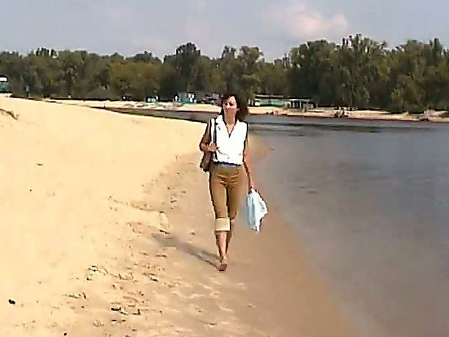 Hot chicks go naked on the beach