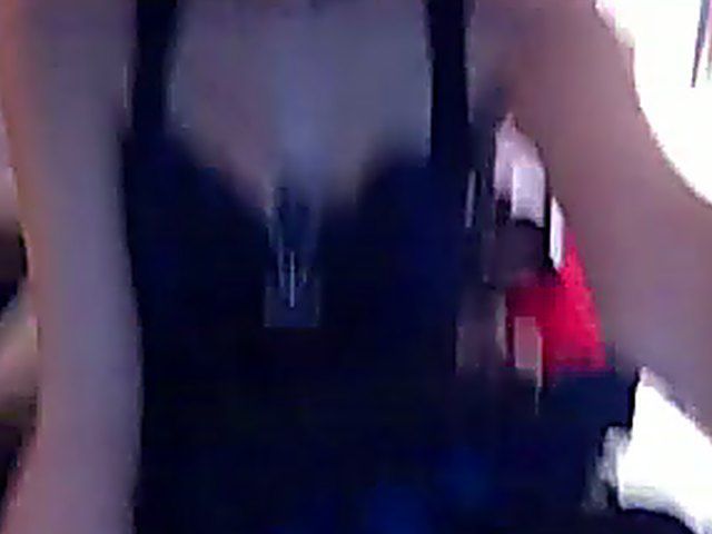 Beautiful babe loves to play with her pussy