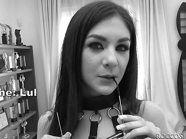 German slut Lullu Gun gets tested by Rocco Siffredi