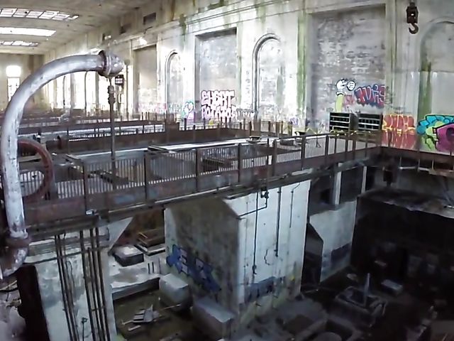 Bad guy makes blonde teen Harley Quinn squirt