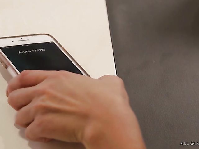 Lesbian massage babe Jessa Rhodes licks Ayumi Anime