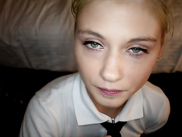 Innocent teen Hannah Hays licks a dick