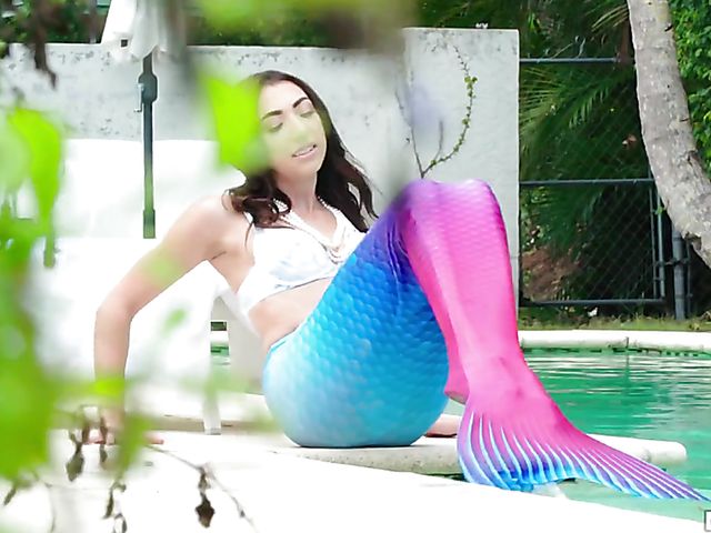 Pool sex with flirty mermaid Jessica Jones