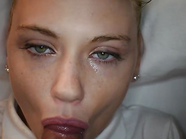 Hannah Hays - Teen's first deepthroat