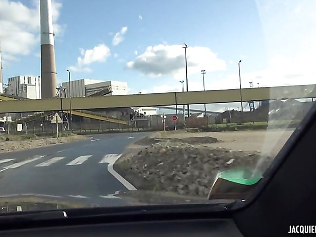 French amateur Geraldine gets banged in the ass