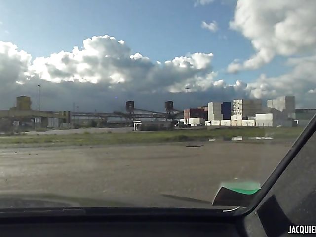 French amateur Geraldine gets banged in the ass