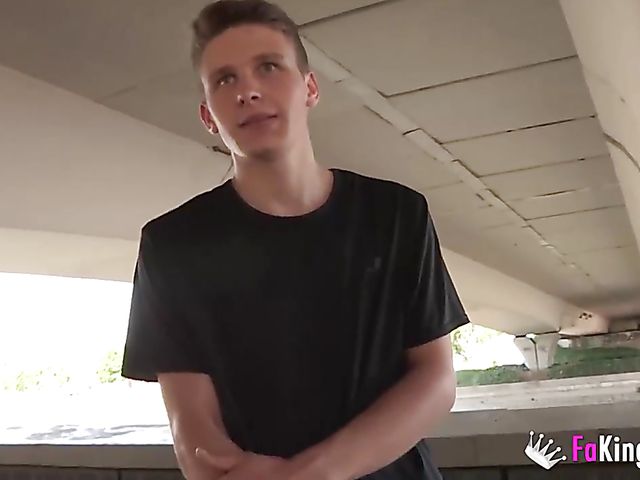 Latina hottie Paulova Turquesa has sex with a virgin boy