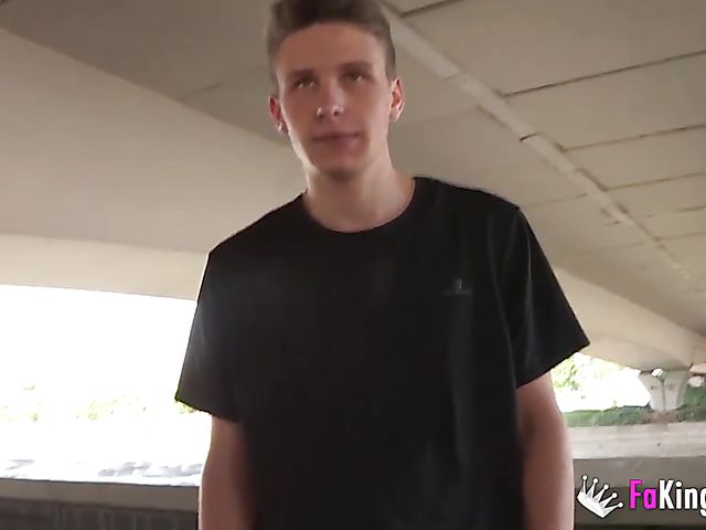 Latina hottie Paulova Turquesa has sex with a virgin boy