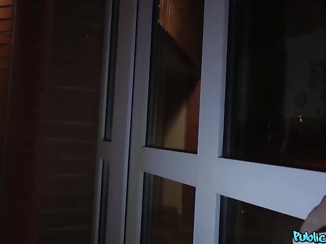 Busty Jessica Hunter is ready to fuck for money