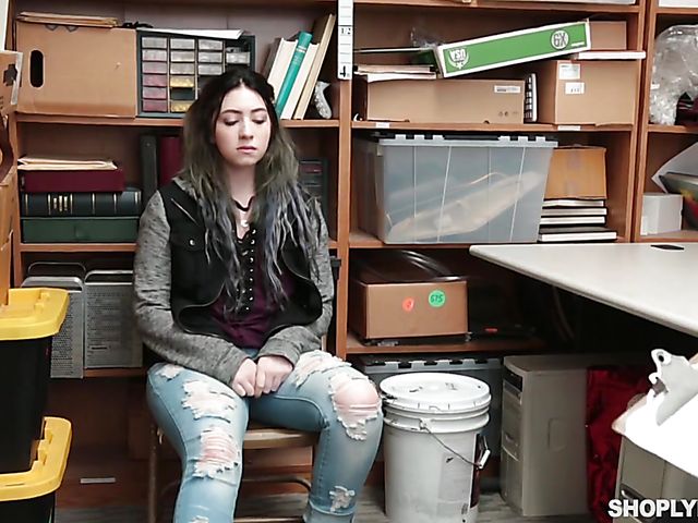 Amilia Onyx - 18 yo shoplifter with big naturals