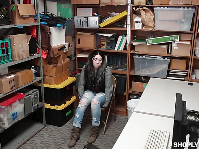 Amilia Onyx - 18 yo shoplifter with big naturals