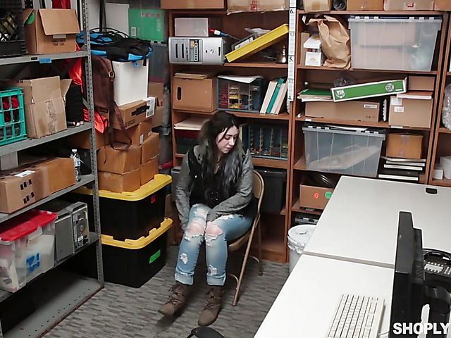 Amilia Onyx - 18 yo shoplifter with big naturals