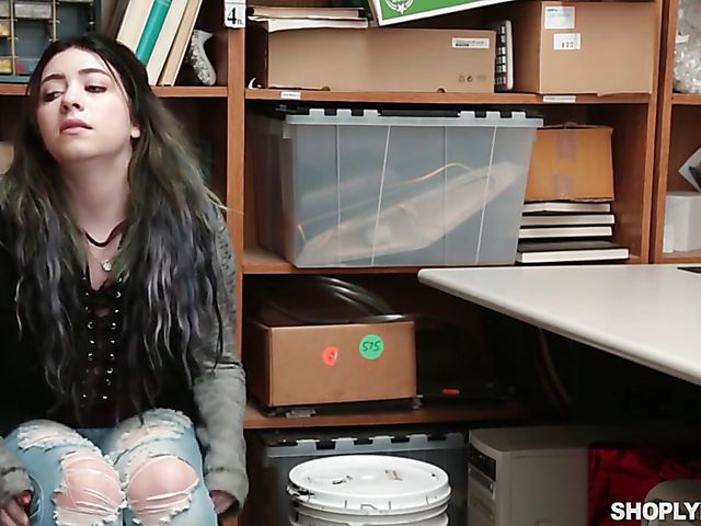 Amilia Onyx - 18 yo shoplifter with big naturals