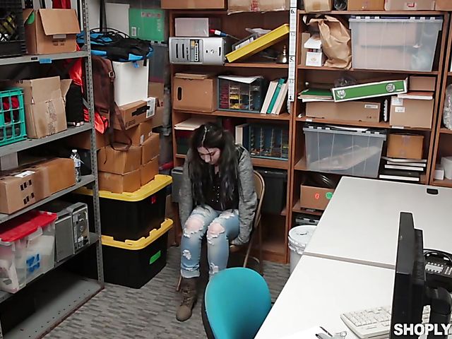 Amilia Onyx - 18 yo shoplifter with big naturals