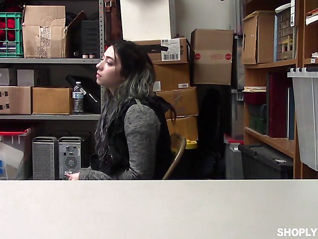 Amilia Onyx - 18 yo shoplifter with big naturals