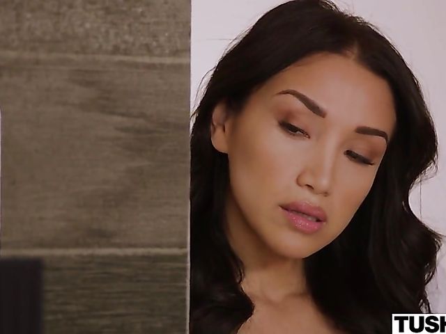 Tushy anal with Ariana Marie and Vicki Chase