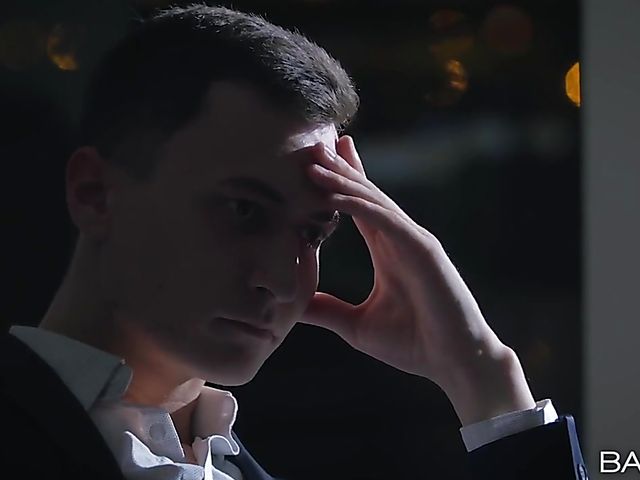 Mia Evans gets her pink pussy banged in the evening