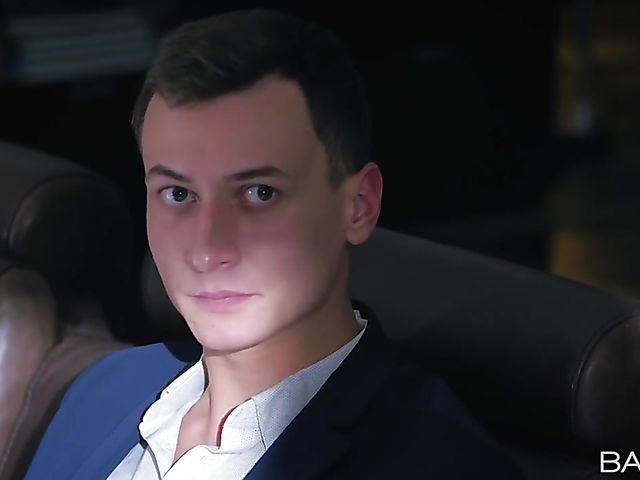 Mia Evans gets her pink pussy banged in the evening