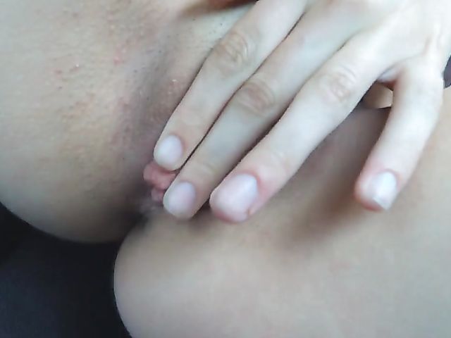 Courtney fingering herself on the way to the country