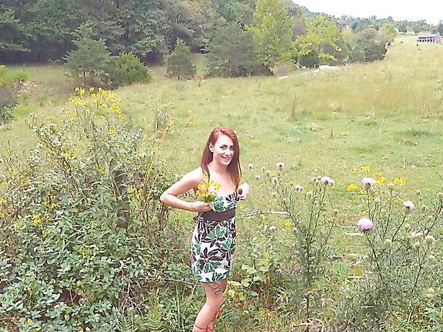 Courtney fingering herself on the way to the country