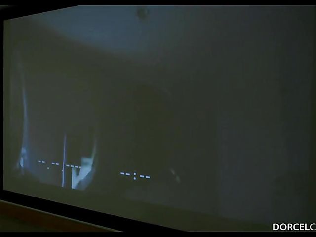 Cuckold threesome in the dark with Clea Gaultier