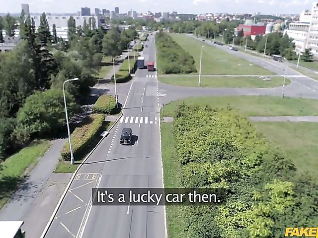 Shaved thai Jureka Del Mar fucks in a taxi