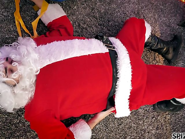 Busty Jessica Jaymes gets her pierced pussy fucked by Santa