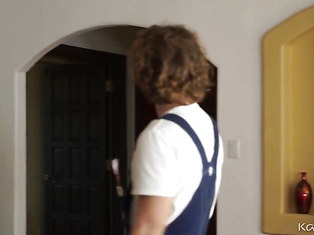 Isabella Nice - Teen seduces a handyman