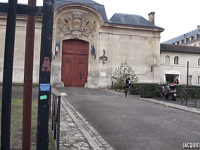 Sex and fun with French amateur Camille