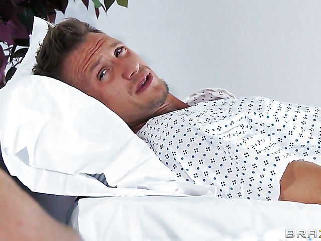 Diamond Foxxx - Nurse DP with horny as hell patients