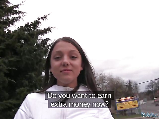 Teen Russian Foxie gets has sex to earn some cash