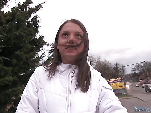 Teen Russian Foxie gets has sex to earn some cash