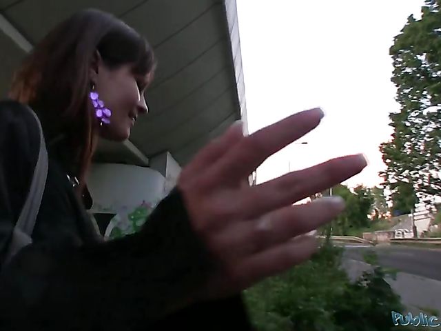 Public sex for cash with teen tourist Rita