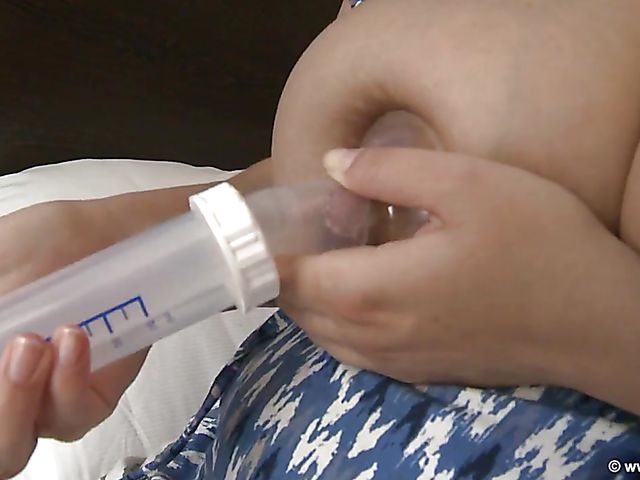 Pregnant lactating blonde with big areolas