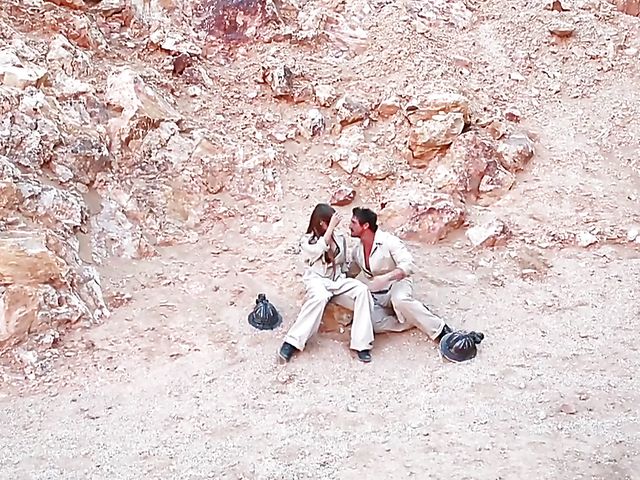 Round tits babe Madison Ivy banging in the mountains