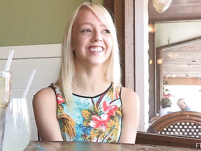 Public flashing and kinky insertions with Sierra