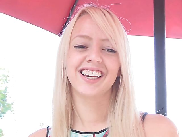 Public flashing and kinky insertions with Sierra