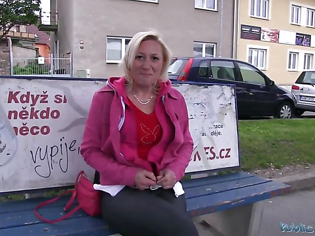 Czech amateur Lena gets shagged in the car