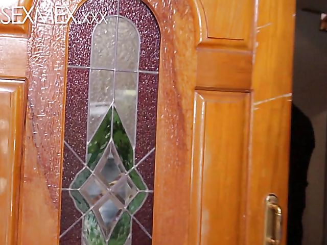 Mature aunty Mary gets fingered by a boy