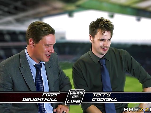 Massage sex with chesty babe Emma Leigh