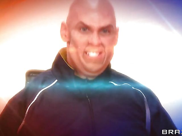 Redhead MILF Monique Alexander gets dicked down in the gym