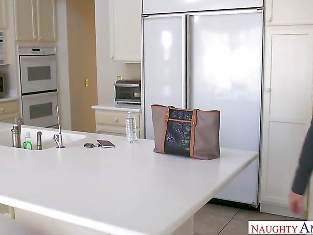 Beautiful latina Alina Lopez gets humped in her bedroom