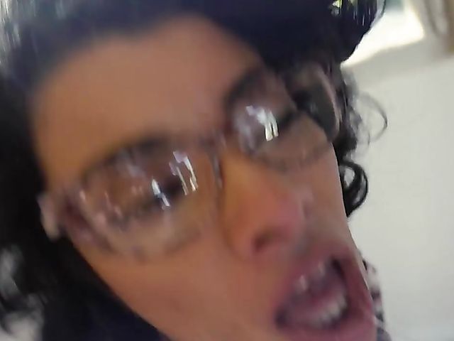 Ebony real estate agent Kelly Madison gets screwed